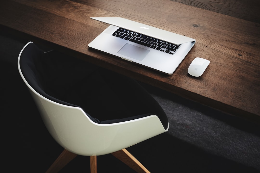 Ekologi Konstitusi: Antara Rekonstruksi, Investasi Atau Eksploitasi Atas Nama Nkri Image