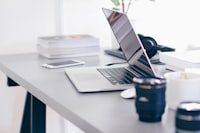 Korelasi Media Sosial Instagram dengan Presentasi Diri Mahasiswa Jurusan Ilmu Komunikasi Universitas Riau Image