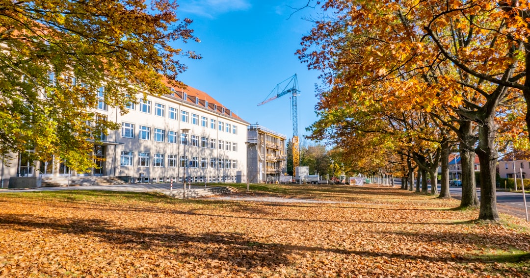 Toksikologi Pestisida dan Penanganan Akibat Keracunan Pestisida Image