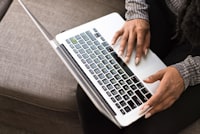 Pengunaan Media Gambar Seri untuk Meningkatkan Keterampilan Menulis Karangan Narasi Siswa Kelas III Sdn Balongbendo Sidoarjo Image