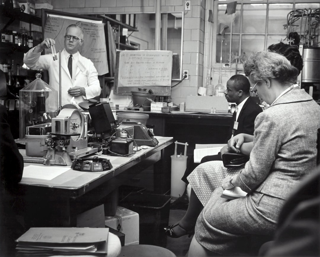 Peranan Pemerintah Desa Memberi Perlindungan Hak Milik Atas Tanah Masyarakat di Desa Ponto Kecamatan Wori Kabupaten Minahasa Utara1 Image