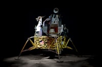 Gagasan Tentang Pengembangan Ekonomi Kreatif Nasional (Studi pada Potensi, Peluang dan Tantangan Ekonomi Kreatif di Kota Malang) Image