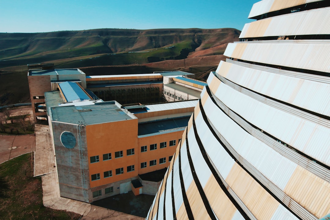 Funktionsverbgefüge Construction and Its Correspondence in Indonesian Image