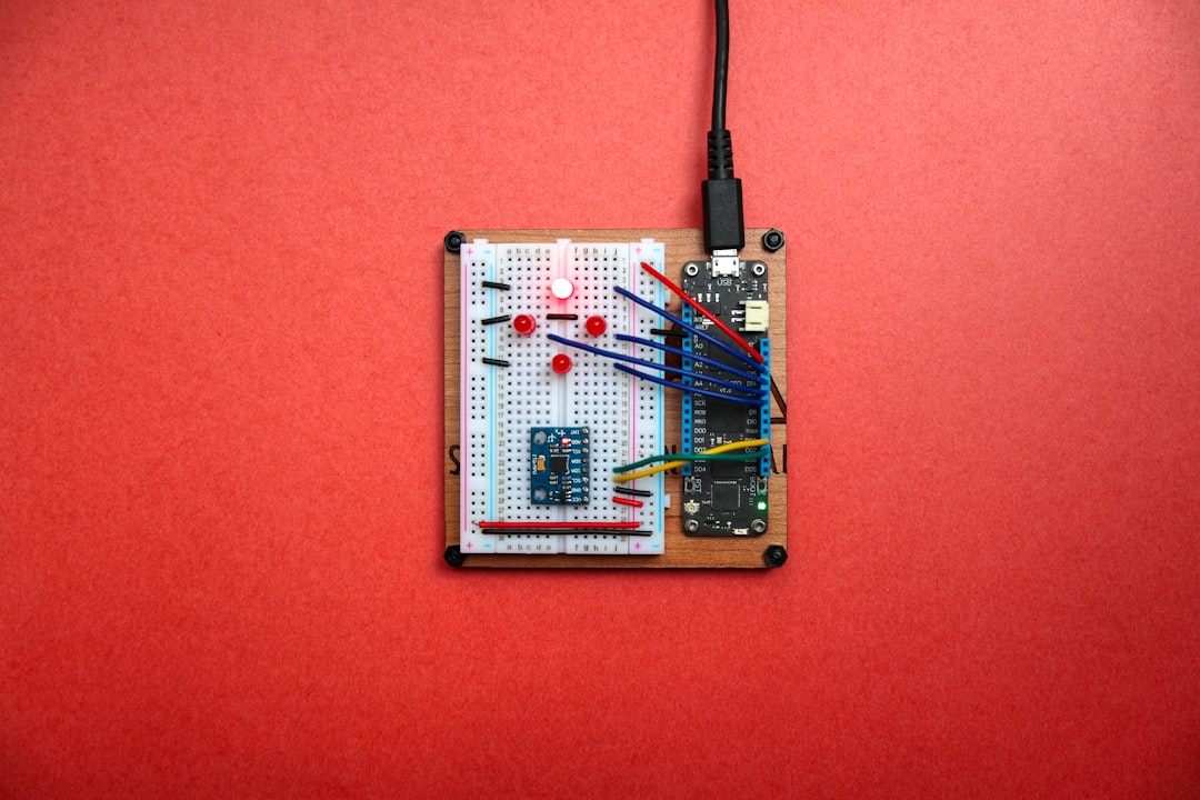 Peran Kepemimpinan Otentik terhadap Work Engagement Dosen dengan Efikasi Diri sebagai Mediator Image