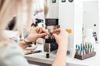 Tipe Frasa Endosentrik Aposif dalam Bahasa Indonesia Image