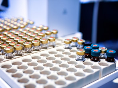 Literatur Review Tingkat Kematangan E\u002DLearning di Perguruan Tinggi Indonesia Image