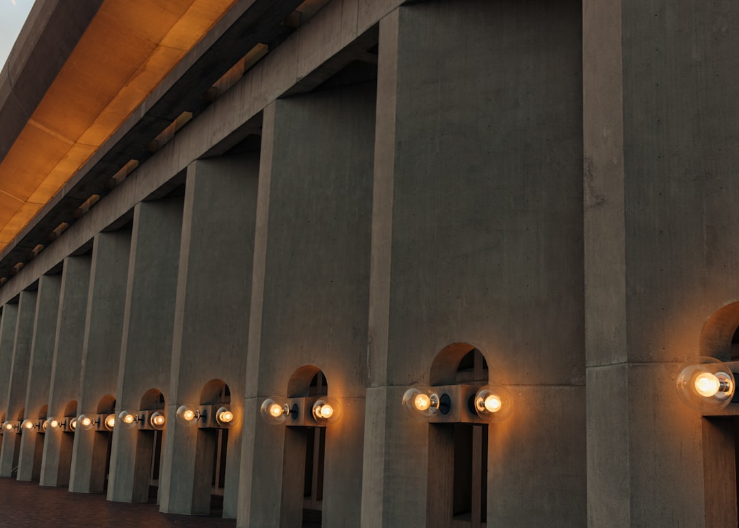 The Moderating Role of Perceived CSR Messages on the Relationship Between E\u002DWOM and Online Customer Trust Image